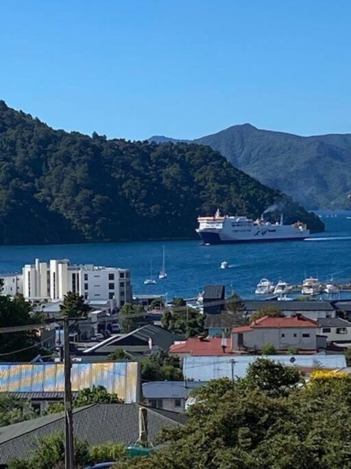 Sea-Renity Picton, Apt B 外观 照片